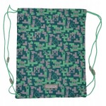 Plecak dziecięcy worek Minecraft w kolorze zielonym z wzorem w odcieniach szaro-zielonych. Ujęcie frontalne, plecak zawieszony. Wzór przedstawia postacie i symbole z gry, sznurki w jasnym kolorze. Brak czytelnych napisów lub logo.