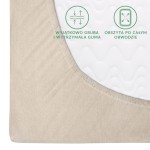 Prześcieradło flanelowe z gumką w kolorze jasno beżowym, 160x200 cm. Widok z góry na rozłożone prześcieradło, z widoczną fakturą materiału i gumowym wykończeniem. Na tkaninie czytelne napisy dotyczące cech produktu.