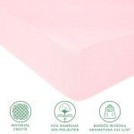 Prześcieradło frotte z gumką w kolorze różu kwarcowego, o wymiarach 180x200 cm, leżące na białym tle. Widać miękką fakturę materiału, złożone krawędzie oraz widoczne logo i symbole dotyczące składu tkaniny.