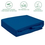 Prześcieradło frotte z gumką w kolorze chabrowym, rozmiar 200x220 cm. Złożone i umieszczone na jednolitym tle, z widoczną gładką fakturą materiału. Gumka zapewnia dobre dopasowanie do materaca, uniemożliwiając przesuwanie.