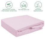 Prześcieradło frotte z gumką w kolorze wrzos, o wymiarach 40x90 cm, leżące na białym tle. Materiał ma miękką, teksturowaną powierzchnię. Widoczna jest gumka, która zapewnia stabilne mocowanie na materacu. Brak dodatkowych detali czy napisów.